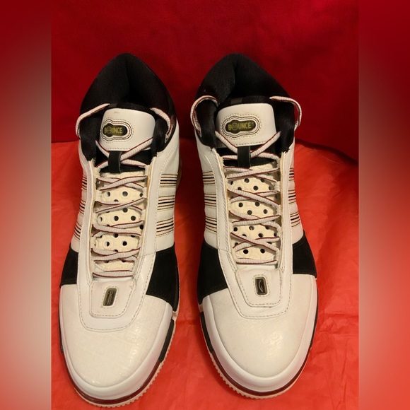 ADIDAS - Picture 4 of 15